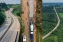 MONTAGEM FEITA COM IMAGENS DE OBRAS DE RODOVIAS