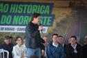 pessoas comemorando a pavimentação que liga distrito de Cianorte a Jussara