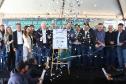 Pessoas na inauguração da nova pista do aeroporto de Campo Mourão