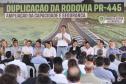 Governador discursando em cima do palco