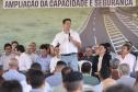 Governador discursando em cima do palco