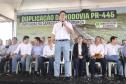 Governador discursando em cima do palco