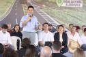 Homem discursando em cima do palco