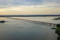 Confira as obras indicadas pelo Governo do Paraná que foram incluídas no novo PAC - Ponte Ayrton Senna, que liga o Paraná ao Mato Grosso do Sul através de Guaíra Foto: José Fernando Ogura/Arquivo AEN