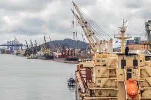 Vista interna do Porto de Paranaguá