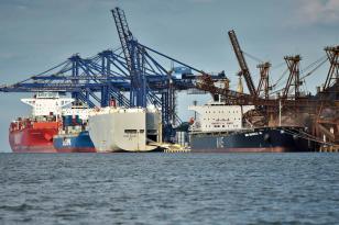 Faltando quatro meses para o fim de 2020, os portos do Estado já movimentaram 38,67 milhões de toneladas de cargas – o equivalente a 73% do total transportado no ano passado inteiro (53,2 milhões de toneladas). Expectativa para este ano é de novo recorde.