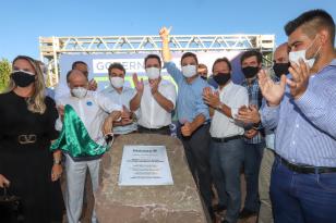 O governador Carlos Massa Ratinho Junior lanca a pedra fundamental das obras de duplicação da PR-323 entre Doutor Camargo e o Rio Ivaí, nesta quinta-feira (22) . 22/04/2021 - Foto: Geraldo Bubniak/AEN