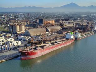 Além do arrendamento de três áreas para movimentação de granéis sólidos (PAR9, PAR14 e PAR15), o PPI aprovou o estudo da concessão do canal de acesso ao Porto de Paranaguá. Leilões vão acontecer entre 2022 e 2023.