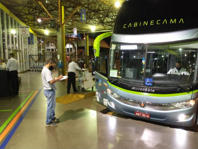 O Departamento de Estradas de Rodagem do Paraná (DER/PR) está convidando todas as prefeituras paranaenses a participarem de pesquisa sobre as linhas de ônibus do transporte intermunicipal de passageiros.