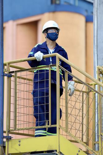 Destaque nacional em gestão portuária e eficiência, os Portos do Paraná querem ser referência, também, em saúde e segurança do trabalho. Por isso, a empresa pública firmou um contrato exclusivo para ações de combate aos acidentes de trabalho. - Paranaguá, 10/05/2021 - Foto: Claudio Neves/Portos do Paraná