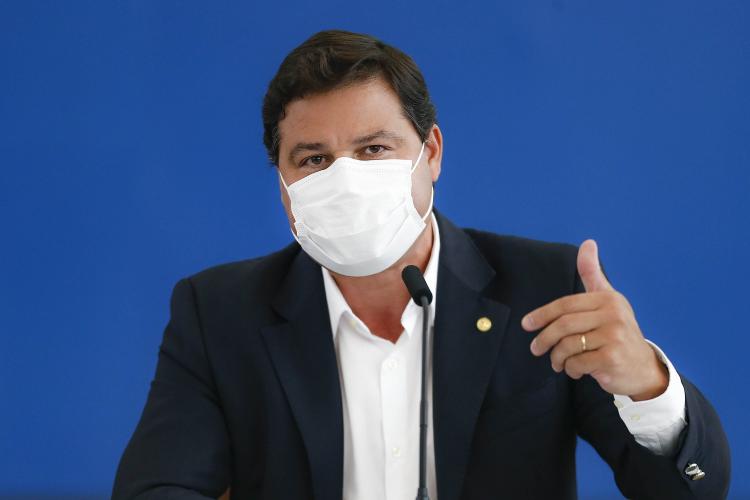 A nova concessão das rodovias que cortam o Paraná será baseada em torno da menor tarifa oferecida ao usuário, sem limite de desconto na disputa na Bolsa de Valores, arrumando a modelagem de acordo com o anseio da população. A alteração na proposta original foi anunciada pelo governador Carlos Massa Ratinho Junior durante entrevista coletiva nesta sexta-feira (21), no Palácio Iguaçu, em Curitiba, e é resultado das seguidas reuniões em Brasília (DF) do início desta semana. Foto: Jonathan Campos/AEN