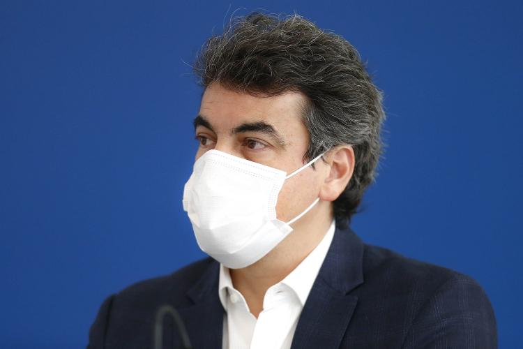 A nova concessão das rodovias que cortam o Paraná será baseada em torno da menor tarifa oferecida ao usuário, sem limite de desconto na disputa na Bolsa de Valores, arrumando a modelagem de acordo com o anseio da população. A alteração na proposta original foi anunciada pelo governador Carlos Massa Ratinho Junior durante entrevista coletiva nesta sexta-feira (21), no Palácio Iguaçu, em Curitiba, e é resultado das seguidas reuniões em Brasília (DF) do início desta semana. Foto: Jonathan Campos/AEN