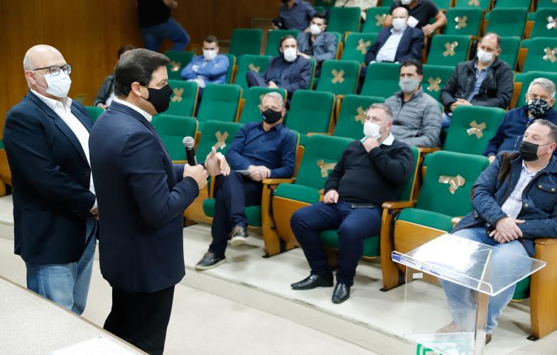 Foi realizado nesta terça-feira (15) o primeiro encontro de uma agenda de reuniões do Grupo de Trabalho do Plano Estadual Ferroviário com prefeitos dos municípios abrangidos pelo projeto da Nova Ferroeste. Foto: Rodrigo Félix Leal / INFRA