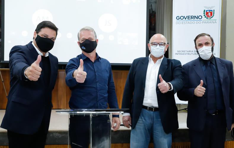 Foi realizado nesta terça-feira (15) o primeiro encontro de uma agenda de reuniões do Grupo de Trabalho do Plano Estadual Ferroviário com prefeitos dos municípios abrangidos pelo projeto da Nova Ferroeste. Foto: Rodrigo Félix Leal / INFRA