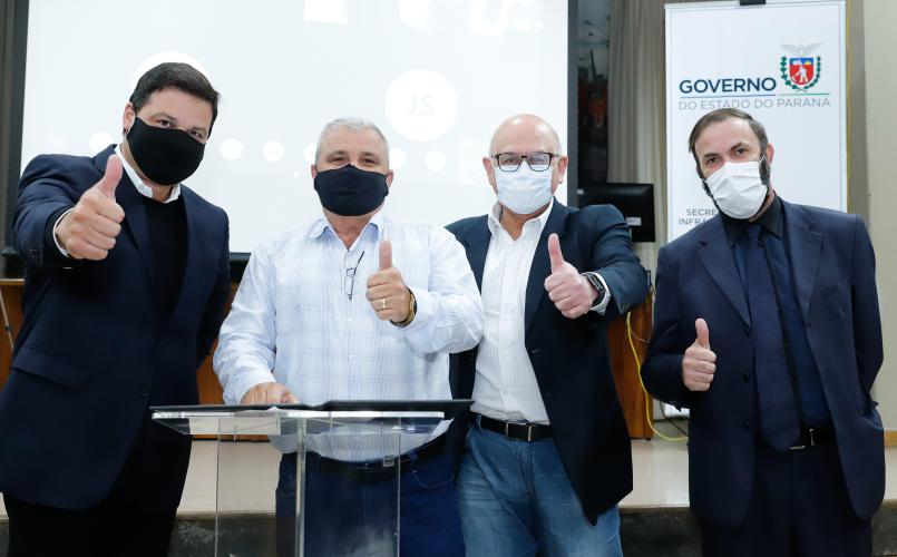 Foi realizado nesta terça-feira (15) o primeiro encontro de uma agenda de reuniões do Grupo de Trabalho do Plano Estadual Ferroviário com prefeitos dos municípios abrangidos pelo projeto da Nova Ferroeste. Foto: Rodrigo Félix Leal / INFRA