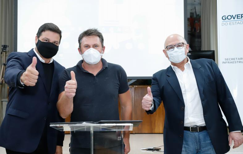 Foi realizado nesta terça-feira (15) o primeiro encontro de uma agenda de reuniões do Grupo de Trabalho do Plano Estadual Ferroviário com prefeitos dos municípios abrangidos pelo projeto da Nova Ferroeste. Foto: Rodrigo Félix Leal / INFRA