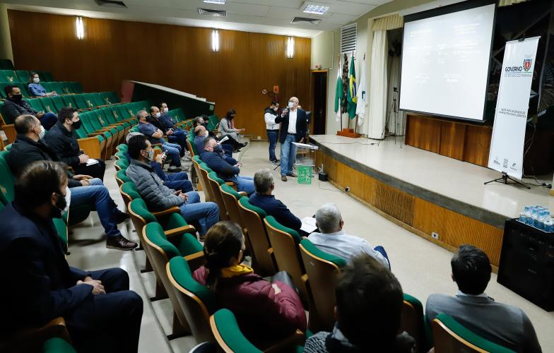 Foi realizado nesta terça-feira (15) o primeiro encontro de uma agenda de reuniões do Grupo de Trabalho do Plano Estadual Ferroviário com prefeitos dos municípios abrangidos pelo projeto da Nova Ferroeste. Foto: Rodrigo Félix Leal / INFRA