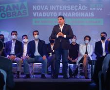 O governador Carlos Massa Ratinho Junior e o Secretário da Infraestrutura, Sandro Alex acompanhados do diretor-geral do DER, Fernando Furiatti inauguraram nesta terça-feira (10) o Viaduto do Sabará, no quilômetro 173 da rodovia BR-373, em Ponta Grossa, nos Campos Gerais. Foto: Rodrigo Félix Leal / InfraPR 