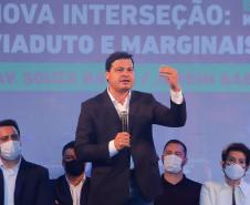 O governador Carlos Massa Ratinho Junior e o Secretário da Infraestrutura, Sandro Alex acompanhados do diretor-geral do DER, Fernando Furiatti inauguraram nesta terça-feira (10) o Viaduto do Sabará, no quilômetro 173 da rodovia BR-373, em Ponta Grossa, nos Campos Gerais. Foto: Rodrigo Félix Leal / InfraPR 