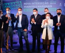 O governador Carlos Massa Ratinho Junior e o Secretário da Infraestrutura, Sandro Alex acompanhados do diretor-geral do DER, Fernando Furiatti inauguraram nesta terça-feira (10) o Viaduto do Sabará, no quilômetro 173 da rodovia BR-373, em Ponta Grossa, nos Campos Gerais. Foto: Rodrigo Félix Leal / InfraPR 