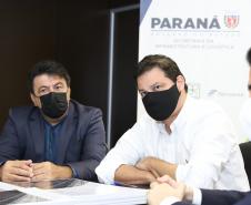 Aeroportos de Pato Branco e Umuarama recebem plano diretor para os próximos 20 anos - Na foto, Pato Branco - Prefeito Robson Cantu / Deputado Estadual Luiz Fernando Guerra / Deputado Estadual Guto Silva - Curitiba, 17/02/2022 Foto: Rodrigo Félix Leal/SEIL