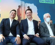 O governador Carlos Massa Ratinho Junior anunciou nesta terça-feira (29) mais de R$ 2,5 bilhões em investimentos em infraestrutura. Foto: Rodrigo Félix Leal / Seil