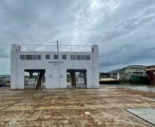 Uma embarcação está em Santa Catarina para uma reforma geral, com troca de peças, revisões e manutenções. Objetivo é garantir segurança dos usuários da travessia da Baía de Guaratuba - Curitiba, 18/04/2022 Foto: DER-PARANÁ