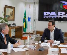 Governador Carlos Massa Ratinho Junior em reunião com o diretor-geral brasileiro da Itaipu Binacional, Almirante Anatalício Risden ( foto) - Curitiba, 18/04/2022 Foto: Ari Dias/AEN