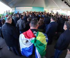 O governador Carlos Massa Ratinho Junior acompanhou nesta sexta-feira (03) o presidente da República, Jair Bolsonaro, em uma visita à obra da Ponte da Integração Brasil-Paraguai, em Foz do Iguaçu, na região Oeste.  Foto: José Fernando Ogura/AEN