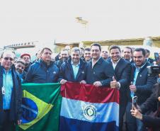 O governador Carlos Massa Ratinho Junior acompanhou nesta sexta-feira (03) o presidente da República, Jair Bolsonaro, em uma visita à obra da Ponte da Integração Brasil-Paraguai, em Foz do Iguaçu, na região Oeste.  Foto: José Fernando Ogura/AEN