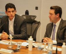 Governador Carlos Massa Ratinho Junior durante reunião técnica com o ministro da Infraestrutura, Marcelo Sampaio, no Palácio Iguaçu -  Foto: Ari Dias/AEN