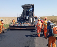 No Centro-Oeste, rodovia de Quarto Centenário recebe serviços de conservação -  Foto: DER/PARANÁ