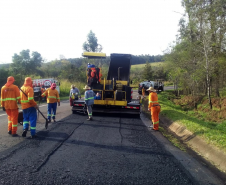 Governo executa reparos em 35 quilômetros de rodovia entre Cianorte e Araruna -  Foto: DER/PARANÁ