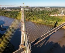 Nova ponte Brasil-Paraguai, em Foz do Iguaçu, está quase finalizada. Foto: Rodrigo Félix Leal / SEIL
