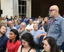 Em audiência pública, Governo debate com população obras da Ponte de Guaratuba - Foto: Rodrigo Félix Leal/SEIL