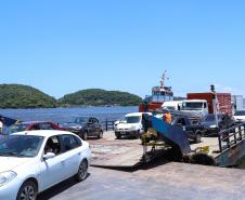 Ferry boat de Guaratuba opera sem longas filas após desbloqueio de rodovia federal - Foto: Rodrigo Félix Leal / SEIL