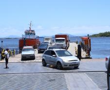 Ferry boat de Guaratuba opera sem longas filas após desbloqueio de rodovia federal - Foto: Rodrigo Félix Leal / SEIL