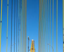 Governador Ratinho Junior faz última vistoria na Ponte da Integração, que está concluída Foto: Rodrigo Félix Leal / SEIL