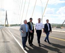 Governador Ratinho Junior faz última vistoria na Ponte da Integração, que está concluída Foto: Gilson Abreu/AEN