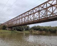 Governo assina contrato para reforma da ponte de ferro entre Lapa e Campo do Tenente - Foto: DER