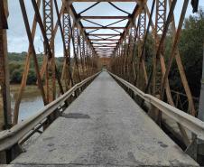 Governo assina contrato para reforma da ponte de ferro entre Lapa e Campo do Tenente - Foto: DER