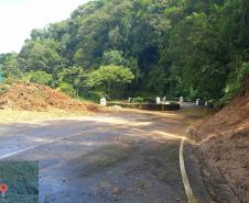 Graciosa segue interditada, mas DER/PR libera acessos a pontos distantes do deslizamento Foto: DER