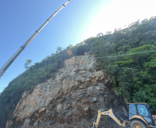 Obra de recuperação da BR-277 no Litoral entra na fase de contenção definitiva  Foto: DER