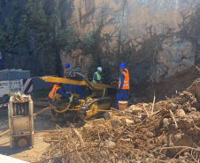 Obra de recuperação da BR-277 no Litoral entra na fase de contenção definitiva  Foto: DER