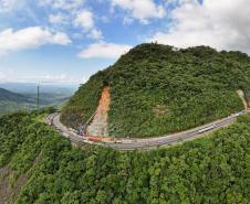 Para melhorar tráfego, BR-277 na Serra do Mar ficará sem guindastes durante o Carnaval Foto: Rodrigo Félix Leal/SEIL