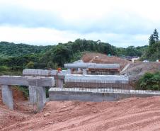 Obra na Rodovia dos Minérios tem avanços na construção de viadutos e pontes Foto: Rodrigo Félix Leal/SEIL-PR