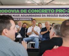 Palmas, 29 de março de 2023 - O governador Carlos Massa Ratinho Junior entrega a obra de revitalização da PRC-280, região Sudoeste. Foram restaurados 59,55 quilômetros (entre Palmas e a BR-153) com pavimento rígido de concreto. Foto: Roberto Dziura Jr/AEN