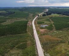 Palmas, 29 de março de 2023 - O governador Carlos Massa Ratinho Junior entrega a obra de revitalização da PRC-280, região Sudoeste. Foram restaurados 59,55 quilômetros (entre Palmas e a BR-153) com pavimento rígido de concreto. Foto: Roberto Dziura Jr/AEN