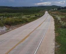 Palmas, 29 de março de 2023 - O governador Carlos Massa Ratinho Junior entrega a obra de revitalização da PRC-280, região Sudoeste. Foram restaurados 59,55 quilômetros (entre Palmas e a BR-153) com pavimento rígido de concreto.