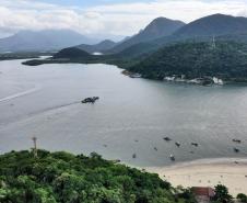 Ponte de Guaratuba, no litoral. A construção, que custará R$ 386,9 milhões, terá mais de um quilômetro de extensão e vai ligar os municípios de Guaratuba e Matinhos Foto: Albari Rosa/AEN